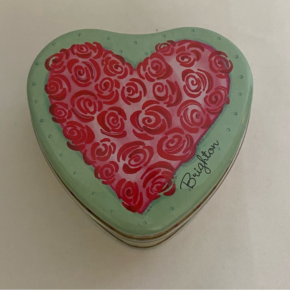 New!  Brighton Heart Shaped Love's Light Candle Tin